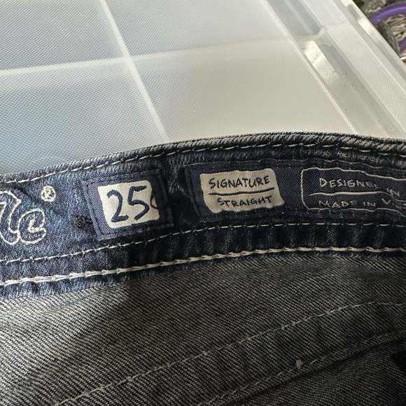 Miss Me Size 25 inseam 32 - Picture 6 of 6